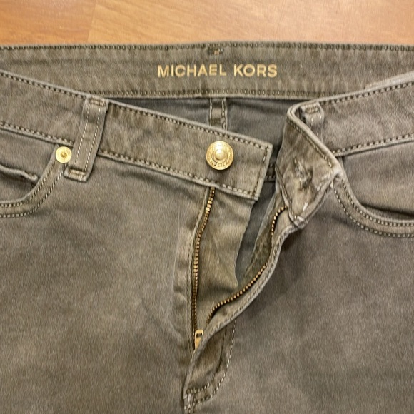Michael Kors Izzy Cropped Skinny Jeans Size 10 MK logo  stretch Army Green Denim - Picture 9 of 9